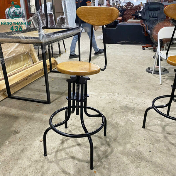 ghe bar cu ngoi cao co tua go cong thoai mai 6