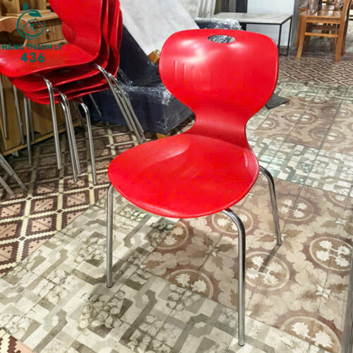Ghế Cafe Nhựa Cũ Màu Đỏ Hiện Đại 3 ghe cafe nhua cu mau do hien dai 1
