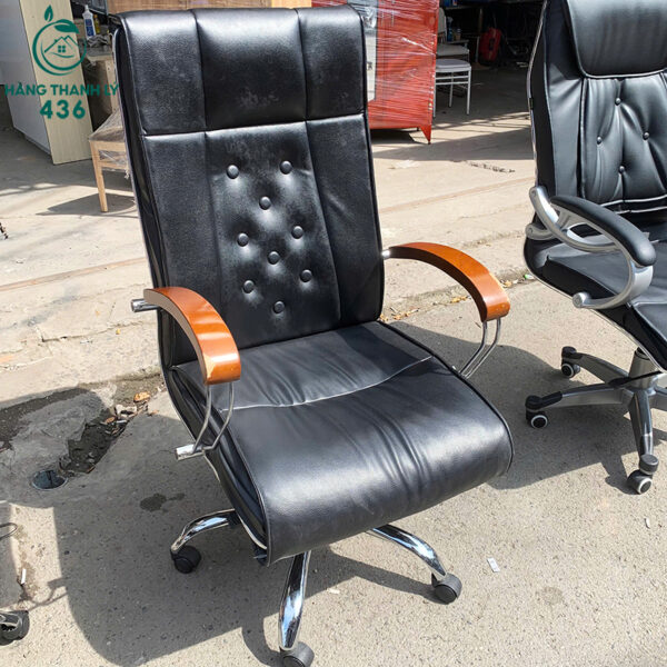 ghe-giam-doc-da-den-tay-go-cu-sang-trong (1) ghe giam doc da den tay go cu sang trong 1