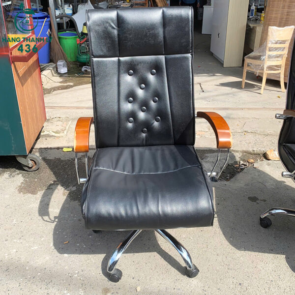 ghe-giam-doc-da-den-tay-go-cu-sang-trong (3) ghe giam doc da den tay go cu sang trong 3