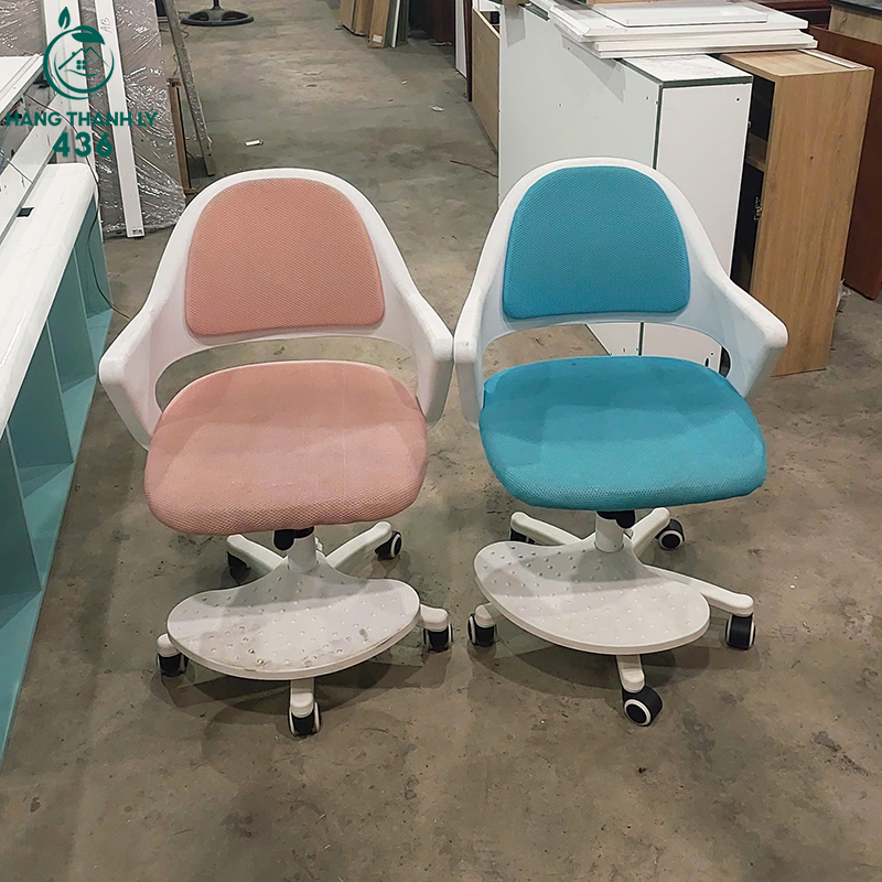 ghe-hoc-sinh-cu-boc-dem-chan-trang-nhieu-mau-1 Ghế Học Sinh Cũ Bọc Đệm Chân Trắng (Nhiều Mẫu)