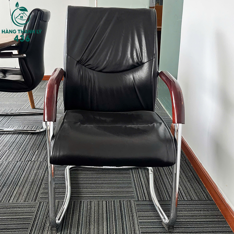 Ghế Làm Việc Chân Quỳ Cũ Da Đen Tay Gỗ Sang Trọng ghe-lam-viec-chan-quy-cu-da-den-tay-go-sang-trong-1 Ghế Làm Việc Chân Quỳ Cũ Da Đen Tay Gỗ Sang Trọng