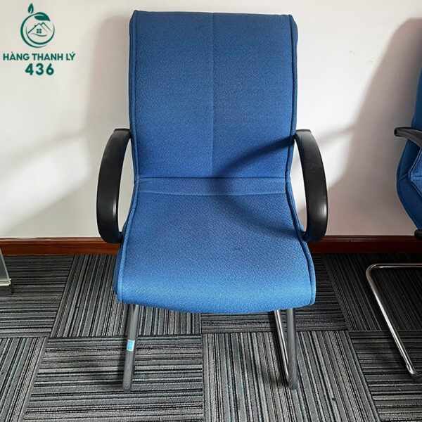 ghe-lam-viec-ni-cu-mau-xanh-chan-quy-tay-vin-nhua (2) ghe lam viec ni cu mau xanh chan quy tay vin nhua 2