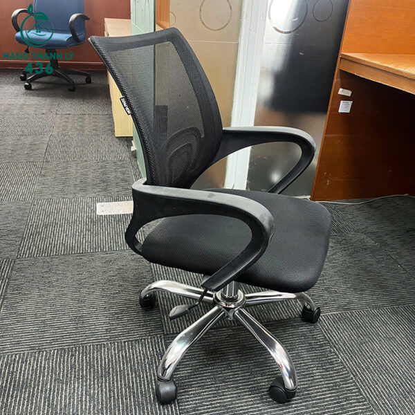 ghe luoi hoa phat cu mau den thoang khi 4