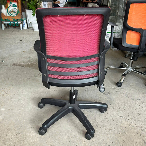 ghe van phong cu luoi mau hong co tay vin 1