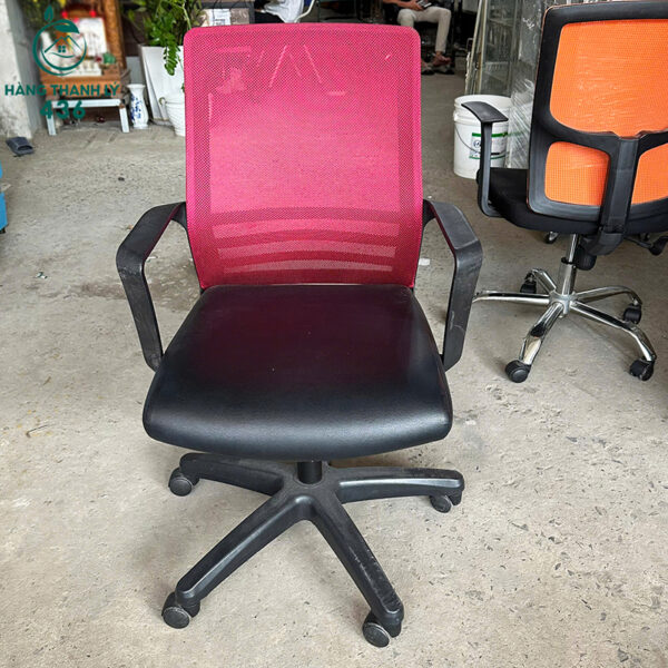 ghe van phong cu luoi mau hong co tay vin 3
