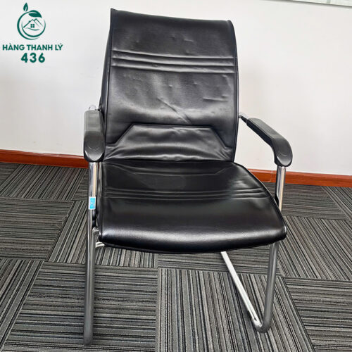 ghe van phong cu tay vin boc da tua lung thiet ke soc ngang 1