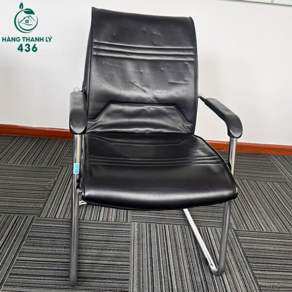 ghe van phong cu tay vin boc da tua lung thiet ke soc ngang 1