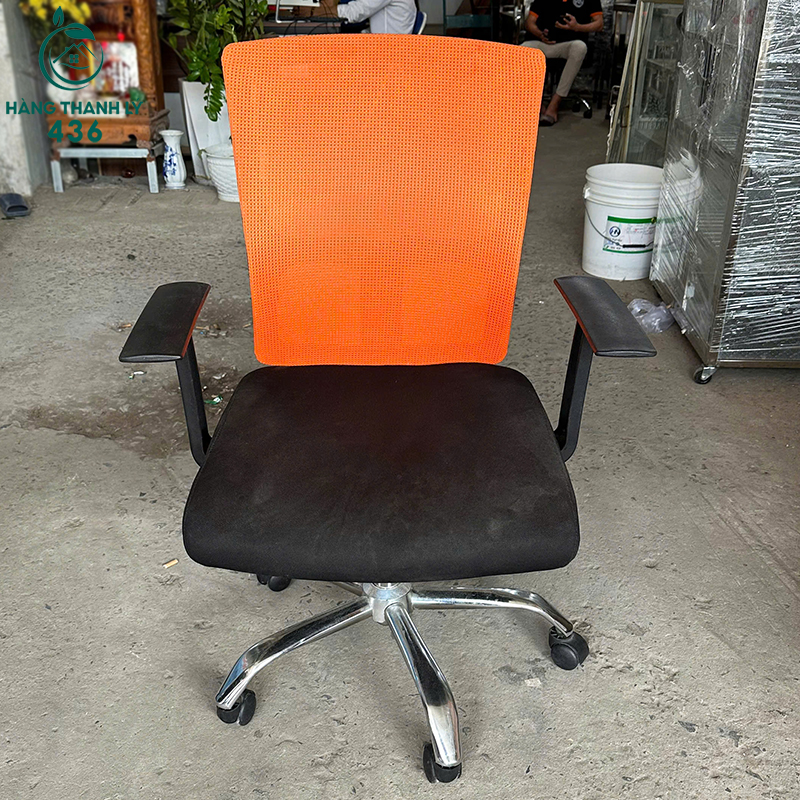 Ghế Xoay Cũ Lưng Lưới Cam Chân Kim Loại Sáng Bóng ghe-xoay-cu-lung-luoi-cam-chan-kim-loai-sang-bong-1 Ghế Xoay Cũ Lưng Lưới Cam Chân Kim Loại Sáng Bóng