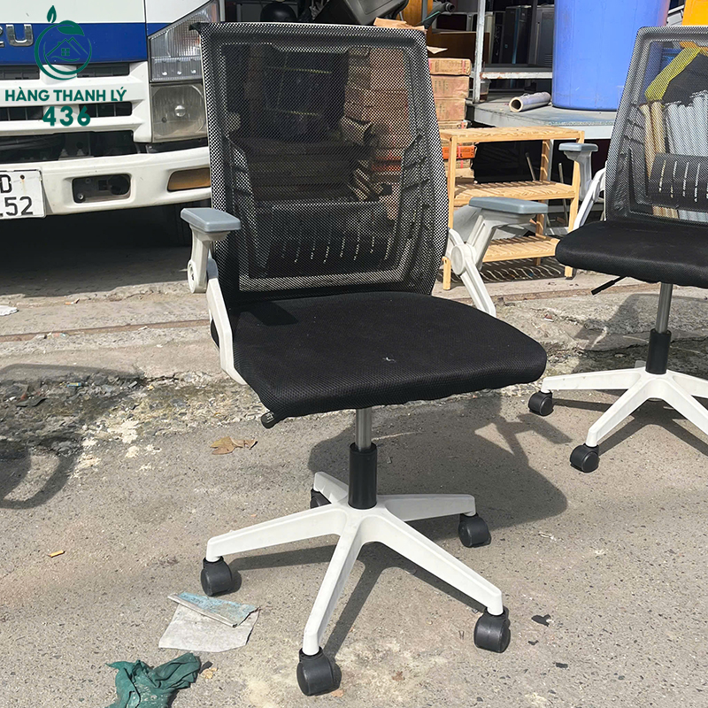 ghe-xoay-luoi-cu-chan-trang-hien-dai-lung-thoang-mat-1 Ghế Xoay Lưới Cũ Chân Trắng Hiện Đại Lưng Thoáng Mát