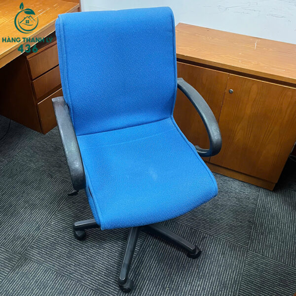 ghe-xoay-van-phong-cu-boc-vai-mau-xanh-chan-nhua-ben-chac (2) ghe xoay van phong cu boc vai mau xanh chan nhua ben chac 2