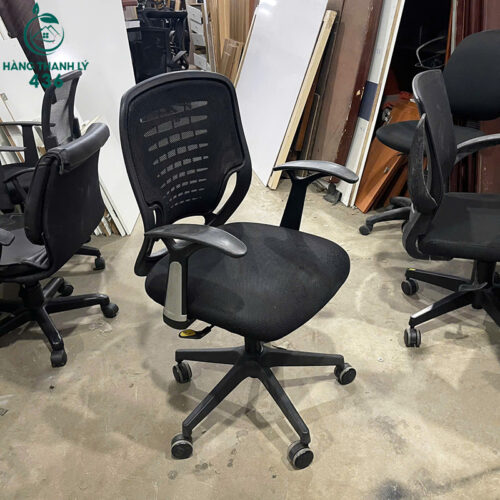 ghe xoay van phong cu lung luoi thoang khi mau den 2