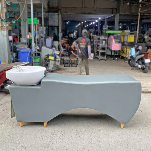 giuong goi cu salon boc nem da mau xam kem bon rua su trang 3