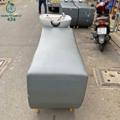 giuong goi cu salon boc nem da mau xam kem bon rua su trang 4