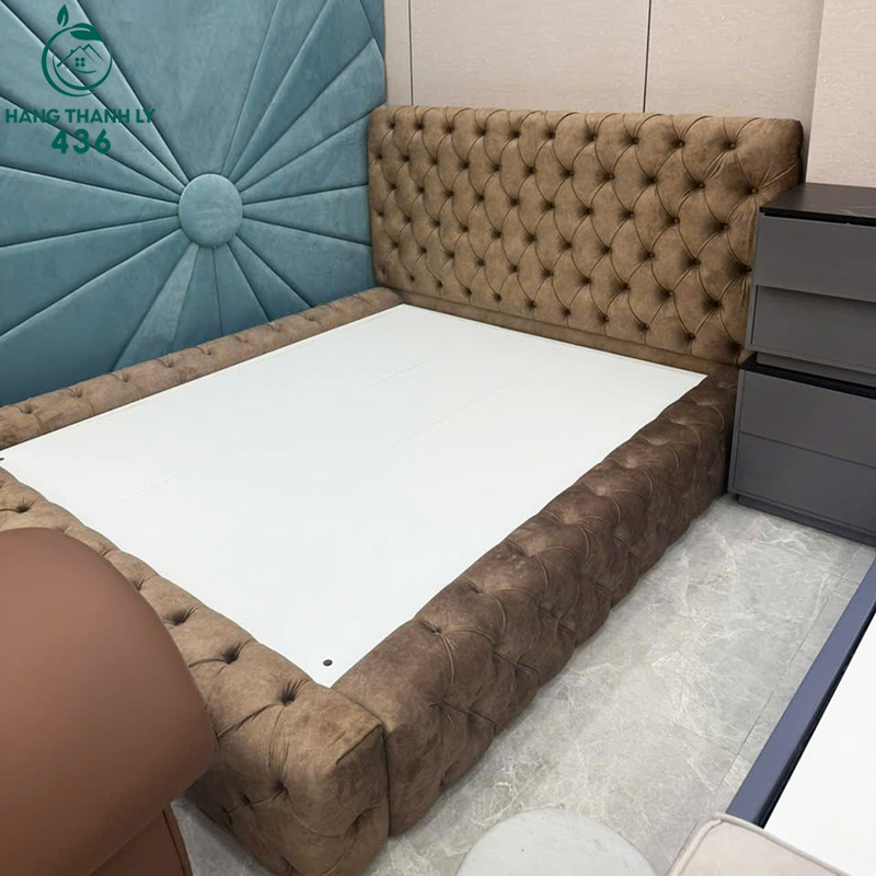 giuong-ngu-boc-nem-day-mau-nau-tram-sang-trong-moi-99 Giường Ngủ Bọc Nệm Dày Màu Nâu Trầm Sang Trọng Mới 99%