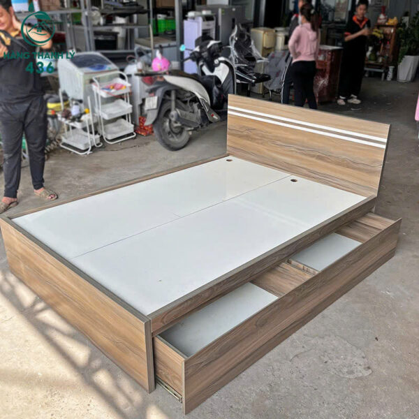 giuong ngu cu 1m4x2m co hoc keo dung do tien ich 3