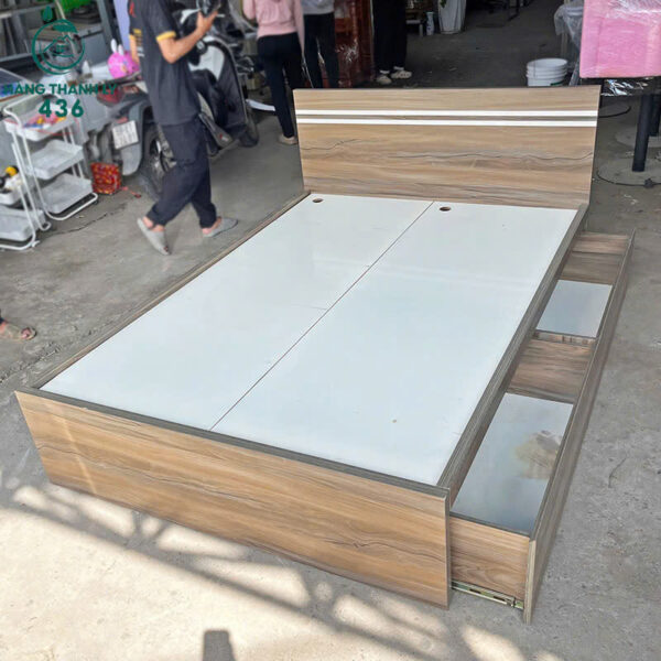 giuong ngu cu 1m4x2m co hoc keo dung do tien ich 4