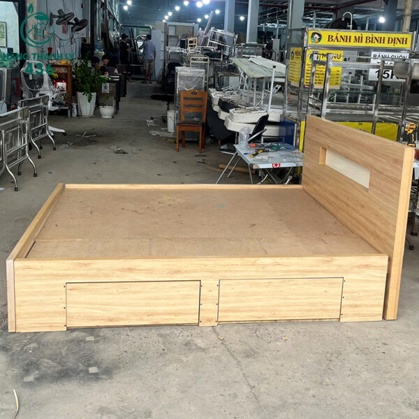 Giường Ngủ Cũ 1M6X2M Gỗ Sáng Có 2 Hộc Kéo