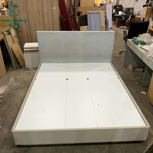 giuong ngu cu 1m6x2m mau trang dau giuong boc vai 2