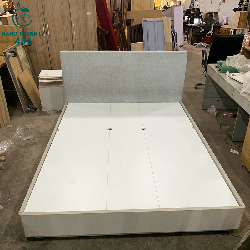 giuong-ngu-cu-1m6x2m-mau-trang-dau-giuong-boc-vai-2 Giường Ngủ Cũ 1M6x2M Màu Trắng Đầu Giường Bọc Vải