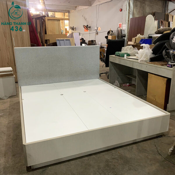 giuong ngu cu 1m6x2m mau trang dau giuong boc vai 3