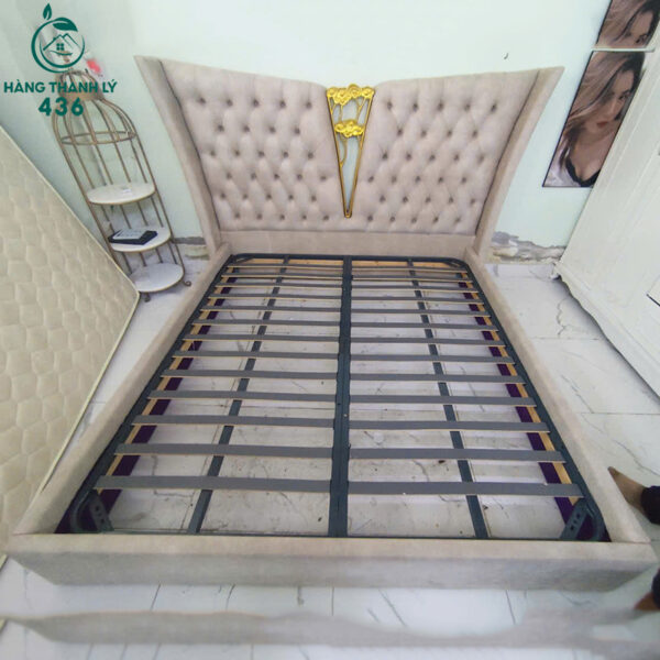 giuong-ngu-cu-1m8x2m-mau-be-sang-sang-trong giuong ngu cu 1m8x2m mau be sang sang trong