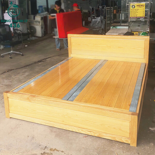 giuong-ngu-cu-go-mau-vang-1m8x2m-rong-2-hoc-keo (1) giuong ngu cu go mau vang 1m8x2m rong 2 hoc keo 1