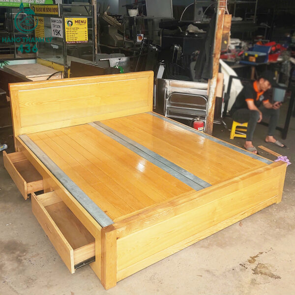 giuong-ngu-cu-go-mau-vang-1m8x2m-rong-2-hoc-keo (2) giuong ngu cu go mau vang 1m8x2m rong 2 hoc keo 2