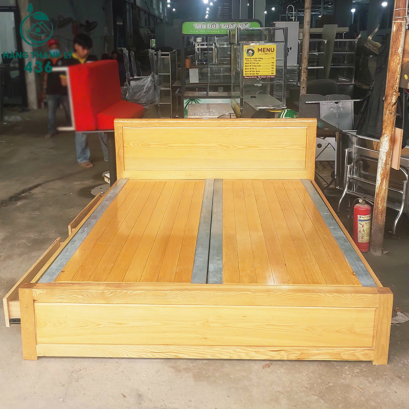 Giường Ngủ Cũ Gỗ Màu Vàng Viền Xám 1M8X2M Dạt Phản 2 Hộc Kéo giuong-ngu-cu-go-mau-vang-1m8x2m-rong-2-hoc-keo-3 Giường Ngủ Cũ Gỗ Màu Vàng Viền Xám 1M8X2M Dạt Phản 2 Hộc Kéo