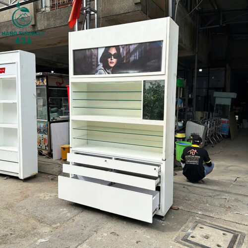 ke trung bay cu 1m5x2m47 nhieu tang kem hoc keo 3