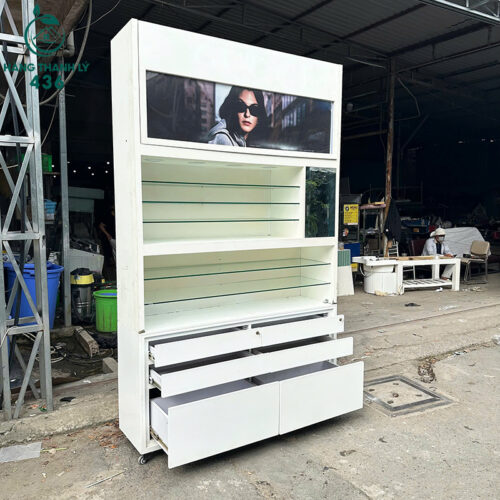 ke trung bay cu 1m5x2m47 nhieu tang kem hoc keo 4