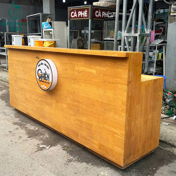 Quầy Bán Hàng Gỗ Cũ 2M4X1M1 Mặt Trơn Logo In Tròn