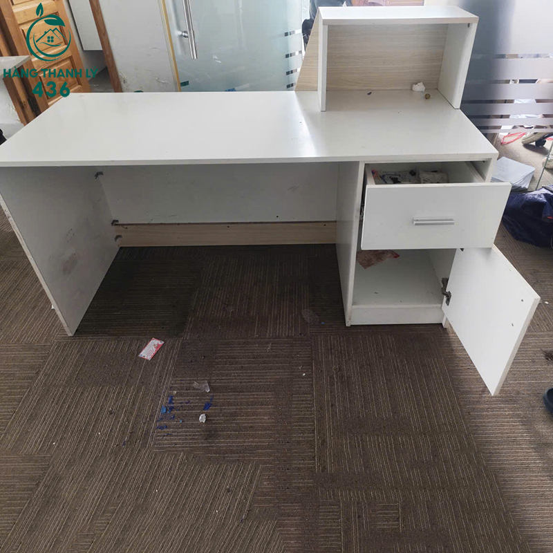 quay-le-tan-cu-1m50x75cm-nho-gon-co-hoc-tu-tien-loi-gia-re-2 Quầy Lễ Tân Cũ 1M50X75CM Nhỏ Gọn Có Hộc Tủ Tiện Lợi Giá Rẻ