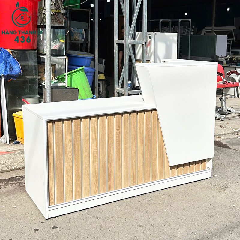 quay-le-tan-cu-1m6x1m1-phoi-mau-trang-va-van-go-1 Quầy Lễ Tân Cũ 1M6X1M1 Phối Màu Trắng Và Vân Gỗ