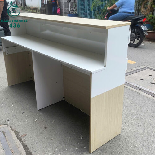 Quầy Lễ Tân Cũ 1M8X1M1 Nhỏ Gọn Màu Trắng Xanh Vân Gỗ Hiện Đại 2 quay le tan cu 1m8x1m1 nho gon mau trang xanh van go hien dai 3