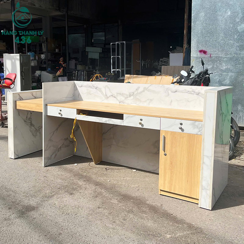 quay-le-tan-cu-2m4x1m-co-hoc-tu-tien-dung-1 Quầy Lễ Tân Cũ 2M4X1M Có Hộc Tủ Tiện Dụng