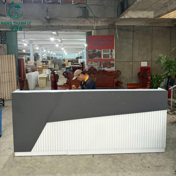 quay le tan cu 2m8x1m2 mau trang den phoi hop van soc 2