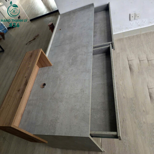 Quầy Lễ Tân Cũ 2MX1M Màu Xám Thiết Kế Đẹp Mắt 3 quay le tan cu 2mx1m mau xam thiet ke dep mat 2