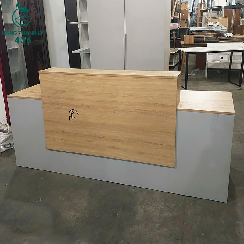 quay-le-tan-cu-2mx1m05-van-go-phoi-xam-3 Quầy Lễ Tân Cũ 2MX1M05 Vân Gỗ Phối Xám