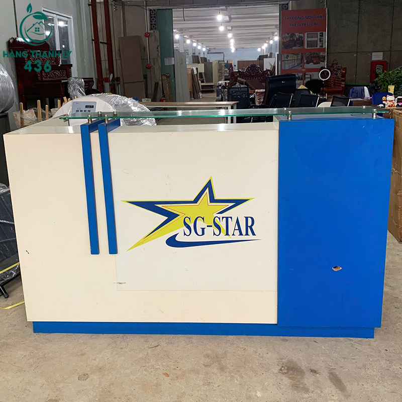 quay-le-tan-cu1m8x1m1-phoi-xanh-trang-sang-trong-1 Quầy Lễ Tân Cũ 1M8X1M1 Phối Xanh Trắng Sang Trọng