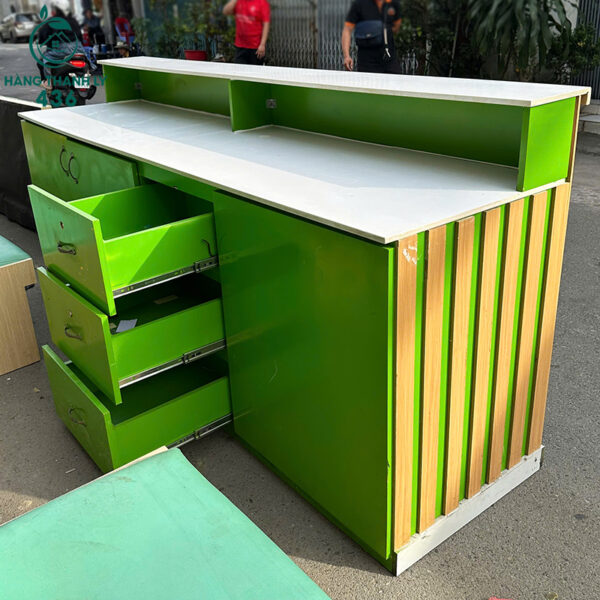 quay-thu-ngan-cu-2m4x90cm-thiet-ke-mau-xanh-la (5) quay thu ngan cu 2m4x90cm thiet ke mau xanh la 5