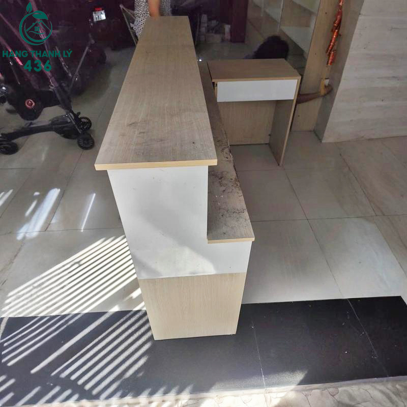 Quầy Tiếp Tân Cũ 1M82X1M02 Có Hộc Tủ Đầy Đủ quay-tiep-tan-cu-1m82x1m-co-hoc-tu-day-du-3 Quầy Tiếp Tân Cũ 1M82X1M02 Có Hộc Tủ Đầy Đủ