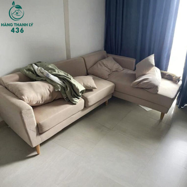 sofa goc cu chu l mau kem vai nhung mem mai sang trong