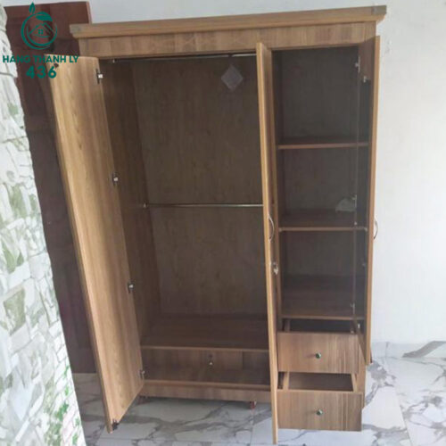 tu ao cu da nang co ngan treo rong va ngan ke luu tru tien loi 2