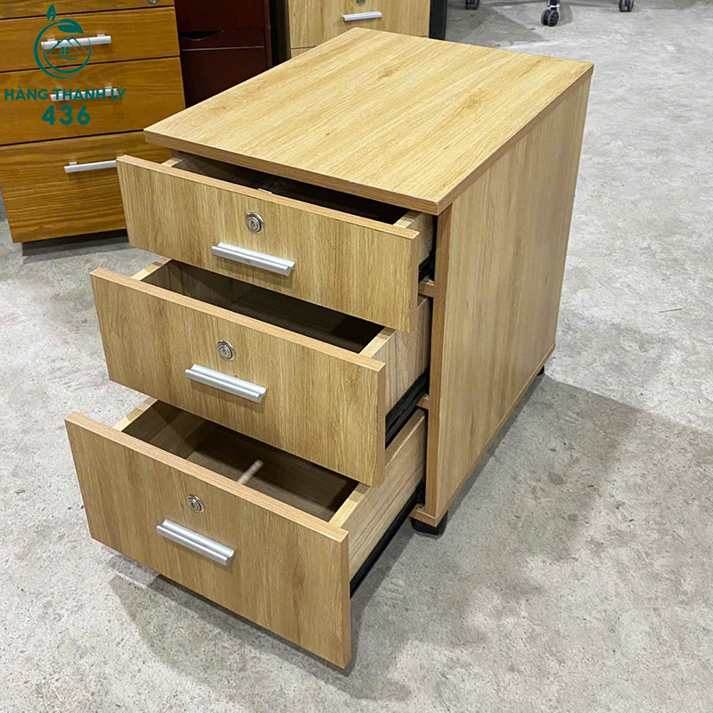 tu-cabin-go-3-ngan-cu-mau-van-go-sang-4 Tủ Cabin Gỗ 3 Ngăn Cũ Màu Vân Gỗ Sáng