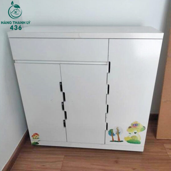 tu giay cu 3 canh 1mx1m mau trang hoa tiet hoat hinh de thuong 2