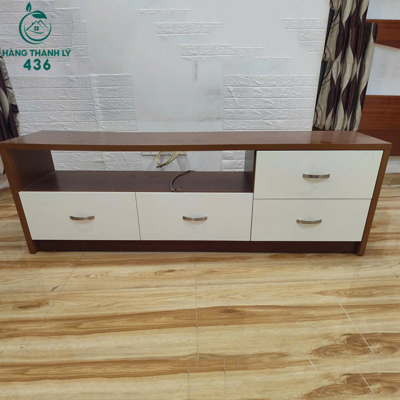 tu-ke-tv-cu-1m8x60cm-go-mau-nau-trang-nhieu-ngan-keo-luu-tru-1 Kệ Tivi Cũ 1M8X60CM Gỗ Màu Nâu Trắng Nhiều Ngăn Kéo Lưu Trữ