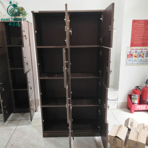 Tủ Locker Cũ 1M6X80CM Vân Gỗ Màu Nâu Đậm 3 Tủ Locker Cũ 1M6X80CM Vân Gỗ Màu Nâu Đậm