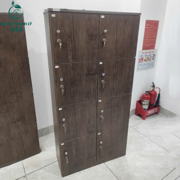 tu-locker-cu-1m6x80cm-van-go-mau-nau-dam (4) Tủ Locker Cũ 1M6X80CM Vân Gỗ Màu Nâu Đậm