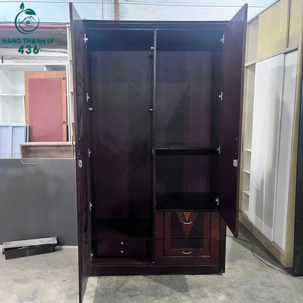 tu quan ao 2 canh cu mau nau do 1m2x2m co guong soi tien loi 1